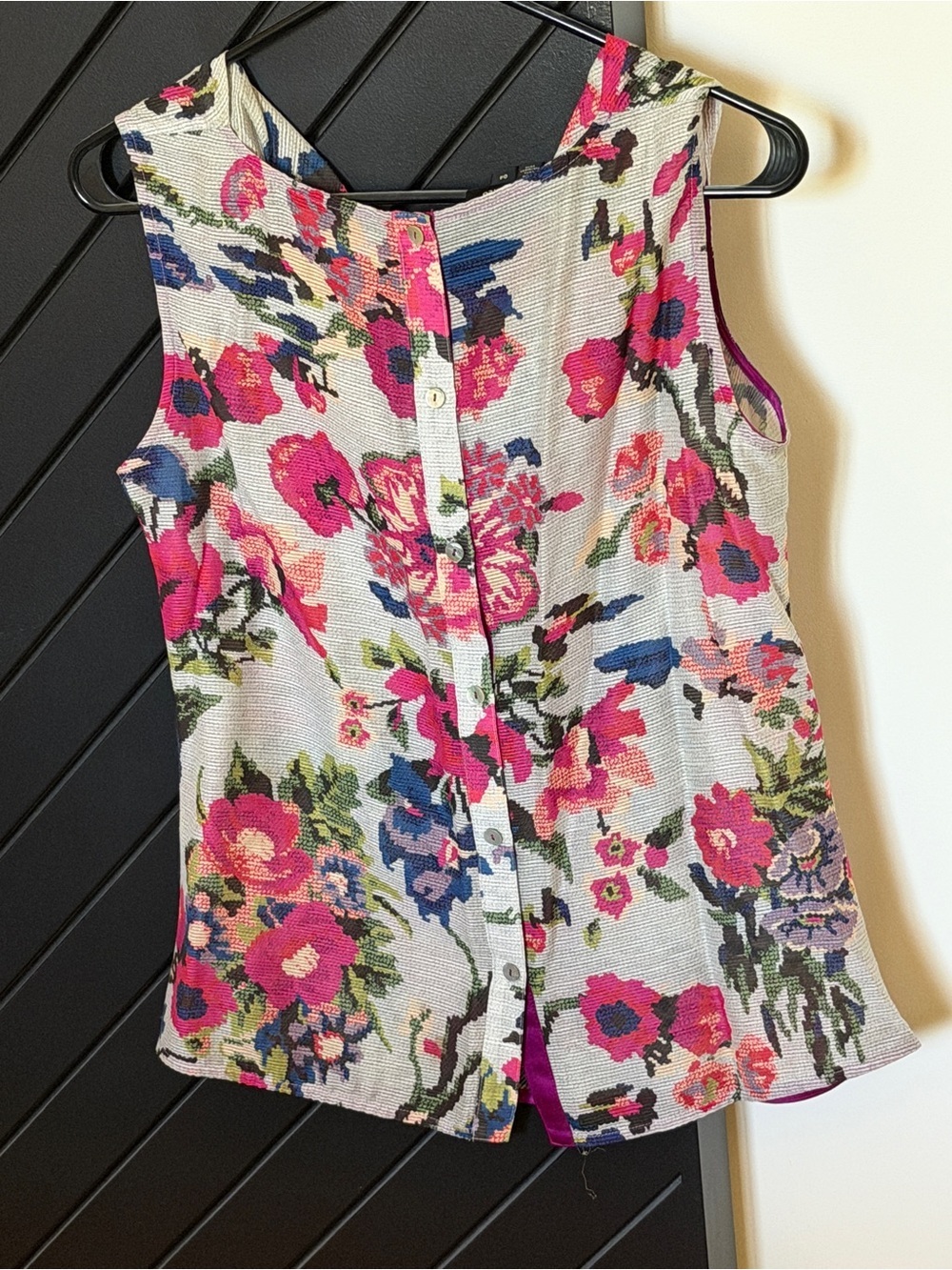 Anthropologie floral top. Size 4. Excellent condition! - Picture 2 of 3